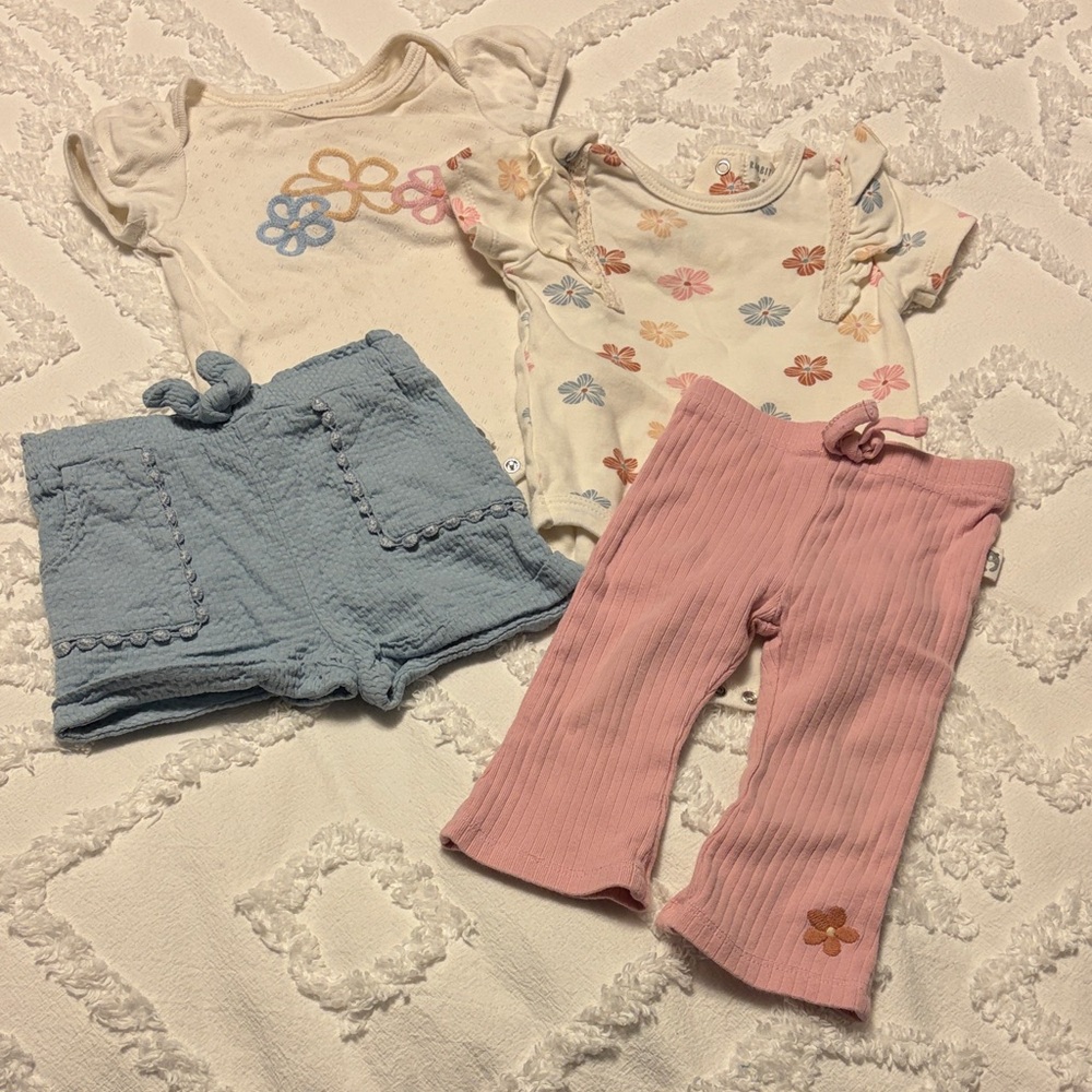 Rabbit Bear Organic, Floral Baby Set w/ Shorts & Pants. 6-9 months.
